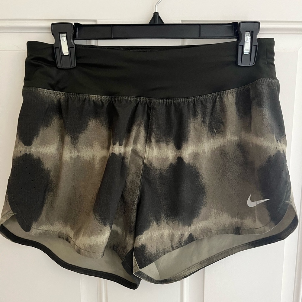 Nike Women's Black and Gray Tie-Dye Athletic Shorts